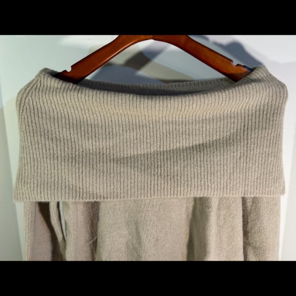 Stitches & Stripes Shireen Ribbed Off Shoulder Pullover Sweater Beige Size S - Picture 3 of 15